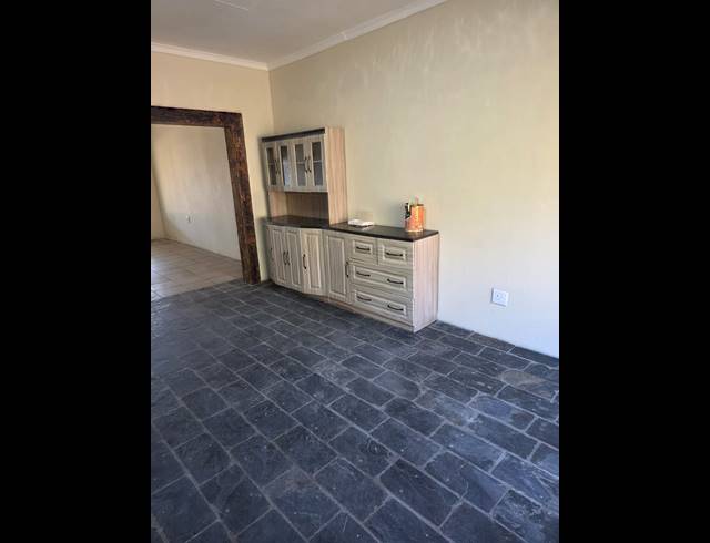 2.10HA SMALLHOLDING FOR SALE IN WATERKLOOF AH
